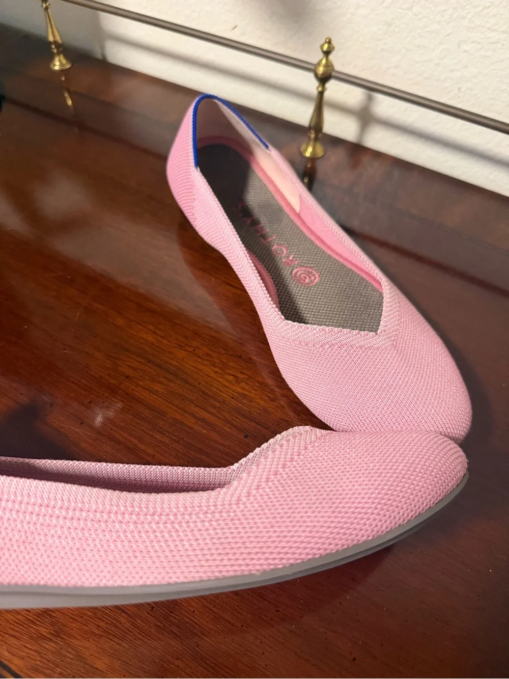 Rothy's Light Pink Round Knit Flats with Blue Heel Trim Ballet 🩰